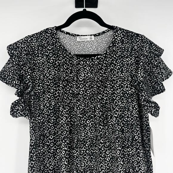 89th & Madison NWT Ruffle Flutter Sleeve Pleated Blouse Size M - Picture 1 of 7